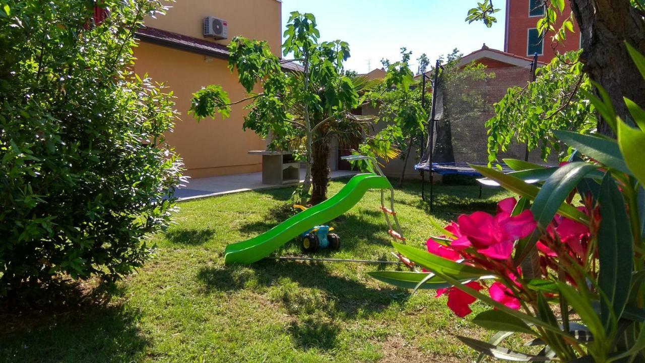 Lusyhouse Villa Pula Luaran gambar