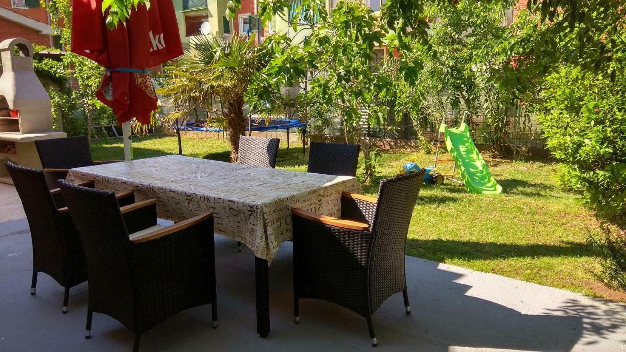 Lusyhouse Villa Pula Luaran gambar